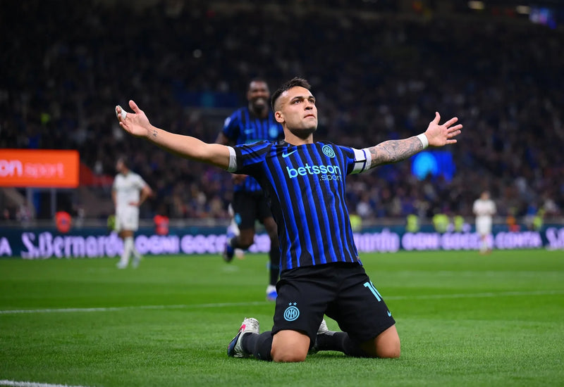 Kráľ Milána: Ako Lautaro Martínez s kapitánskou páskou prepísal históriu Serie A 2025/26