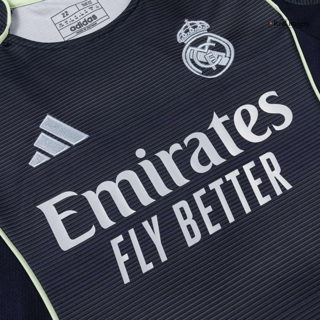 Real Madrid detský vonkajší futbalový komplet 2025/26 (Prémiová kvalita)