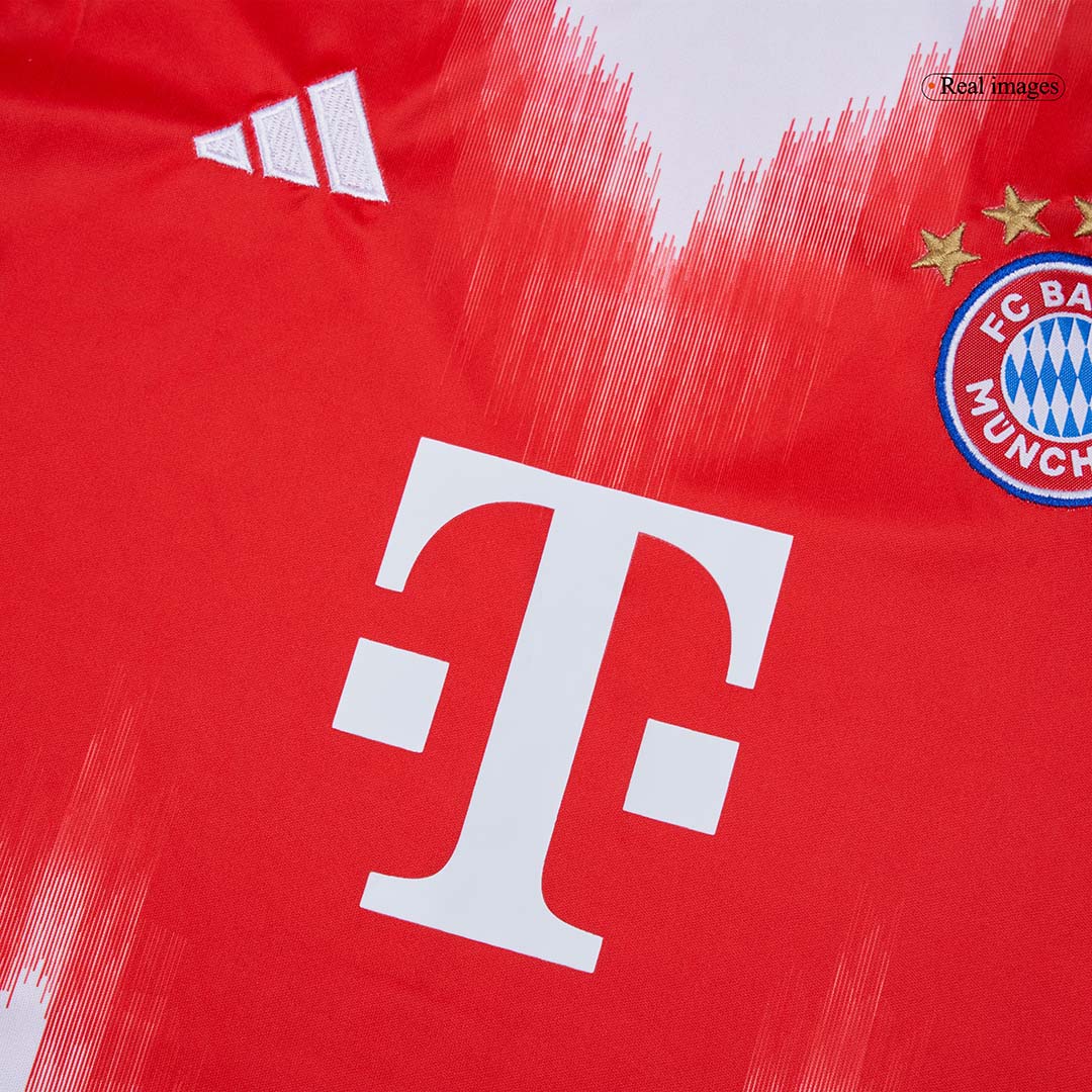 Bayern Mníchov detská domáca futbalová súprava 2025/26