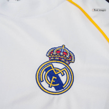 Real Madrid pánsky domáci futbalový dres s dlhými rukávmi 2025/26