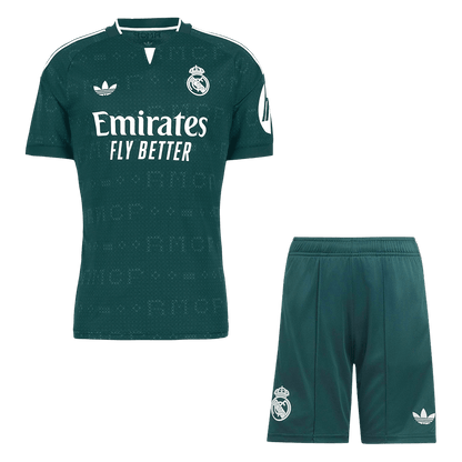Real Madrid pánsky Vonkajší futbalový komplet 2026/27