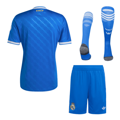 Real Madrid pánsky tretí futbalový komplet 2025/26