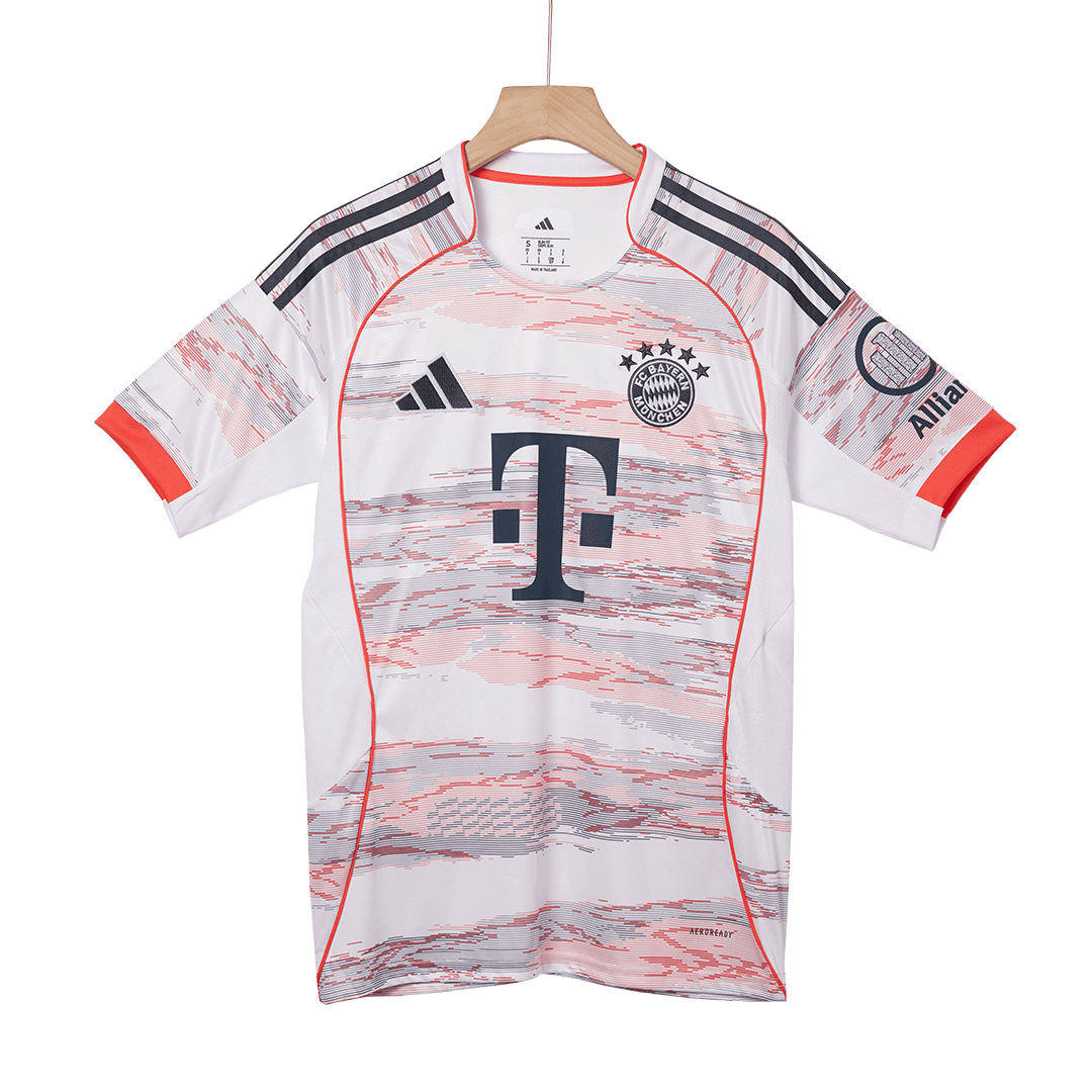 Bayern Mníchov pánsky vonkajší futbalový komplet 2025/26