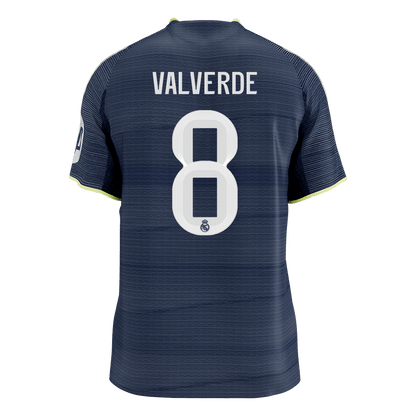 Real Madrid pánsky vonkajší futbalový dres 2025/26 - VALVERDE #8 [hráčska verzia] (Prémiová kvalita)
