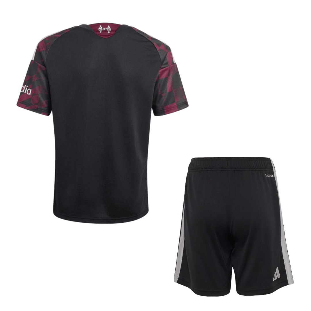 Liverpool pánsky Tretí futbalový komplet 2026/27