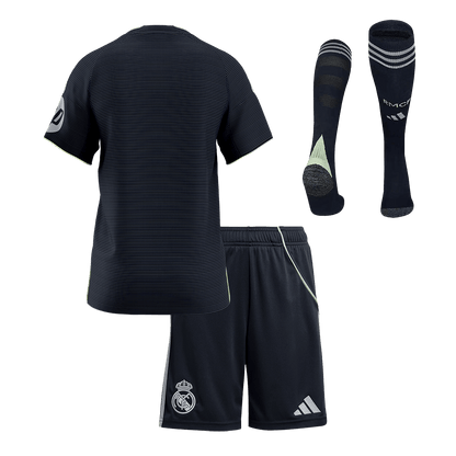 Real Madrid detský vonkajší futbalový komplet 2025/26 (Prémiová kvalita)